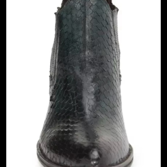 New $239 KBR 2010 Black Python Textured Western Chelsea Boot, Size EU-35/US 5 M - Picture 4 of 7